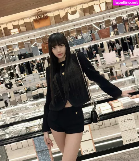 Lisa 1 OnlyFans Thumbnail #vh3AsNTxpt