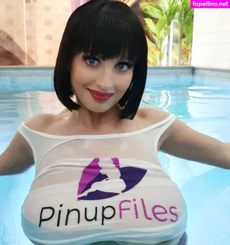 Lisa Bukawski OnlyFans Thumbnail #YYZJ9w8FBL