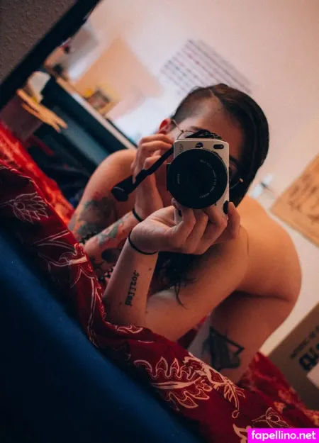 Lisa Bumble 1 OnlyFans Thumbnail #qHuKb12Var