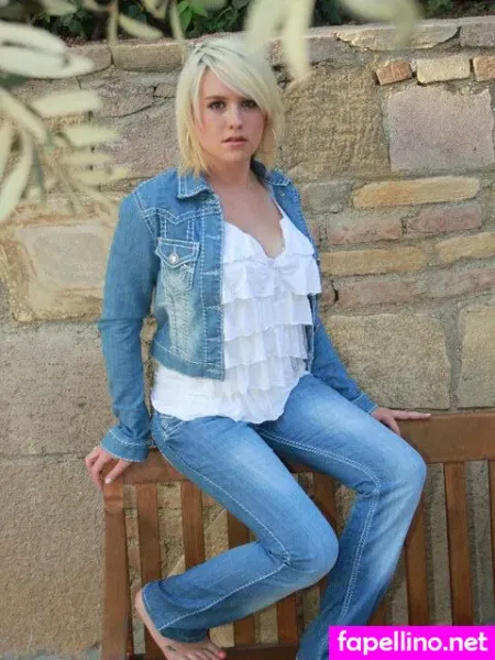 Lisa Bund OnlyFans Thumbnail #GcZ4VnftzD