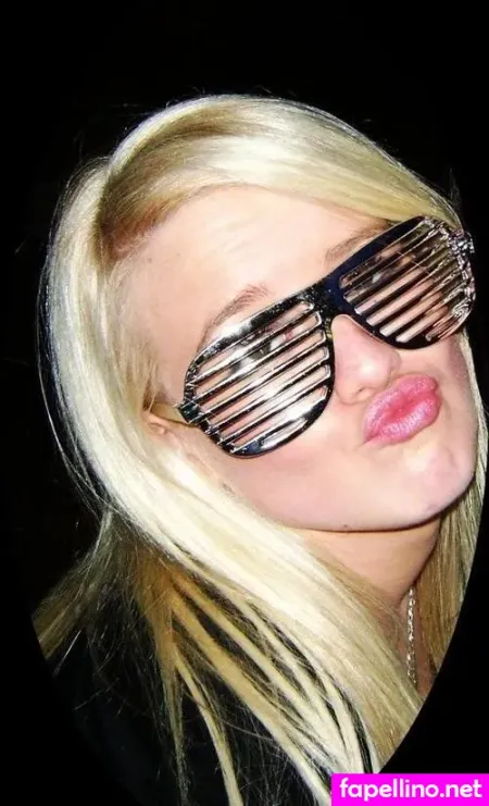 Lisa Bund OnlyFans Thumbnail #jaR4W4S5rs