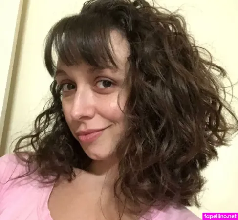 Lisa Dee OnlyFans Thumbnail #S81voursdx