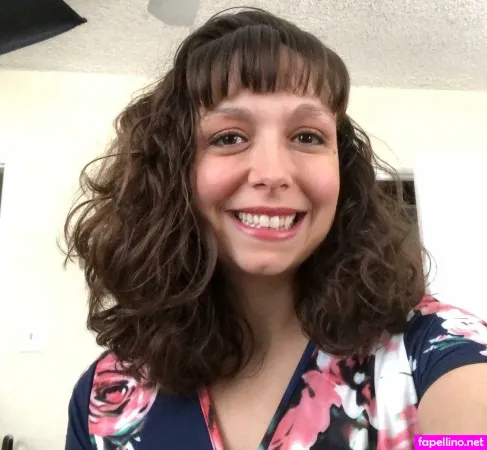 Lisa Dee OnlyFans Thumbnail #ifjHjiGKLI