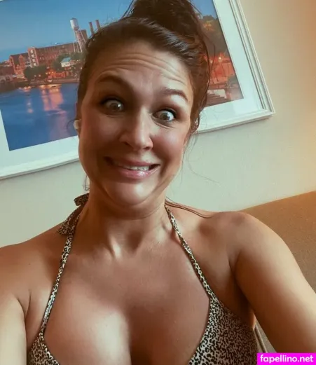 Lisa Dollan Yorkshire Peach OnlyFans Thumbnail #QPVkdmfYok