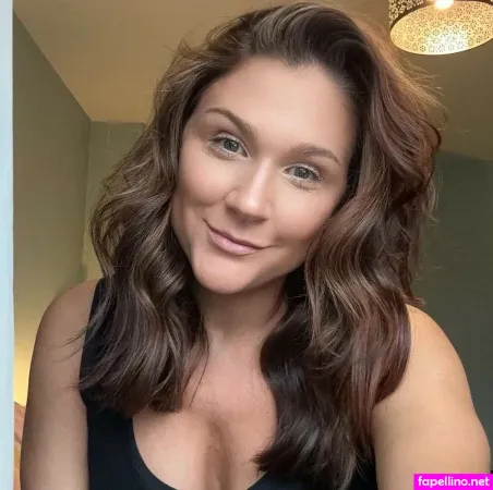 Lisa Dollan Yorkshire Peach OnlyFans Thumbnail #iynJBkTUBC