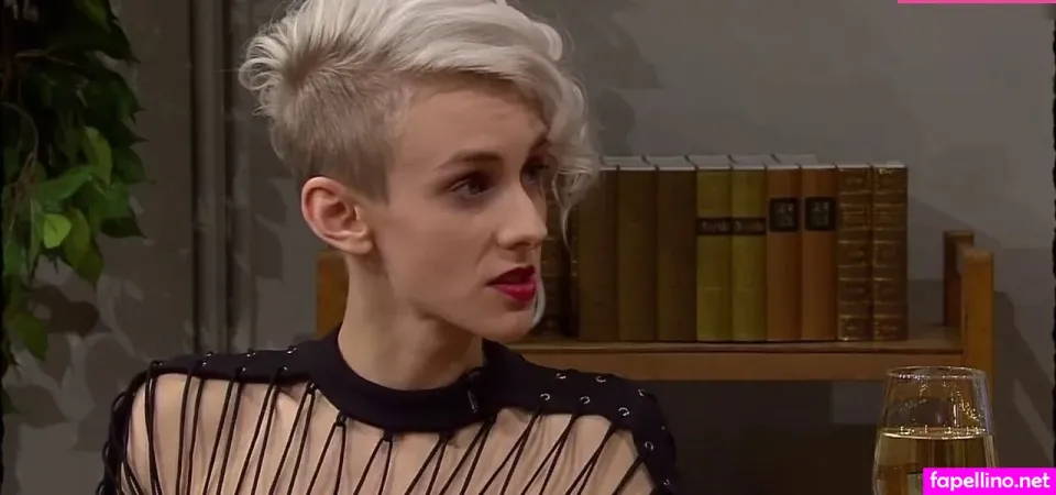 Lisa Eckhart OnlyFans Thumbnail #afEY9fainR