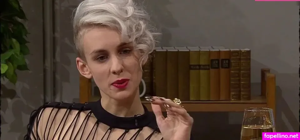 Lisa Eckhart OnlyFans Thumbnail #qs3ffmWvM5