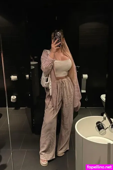 Lisa Jolie OnlyFans Thumbnail #D4u242b2cV