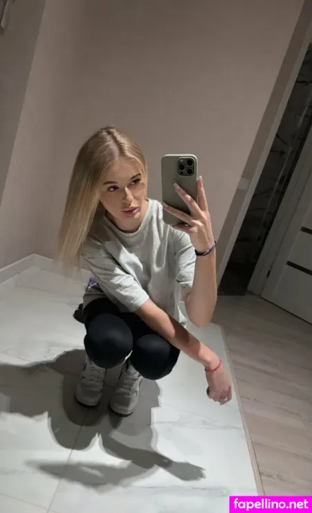 Lisa Knows OnlyFans Thumbnail #WeoCROxevd