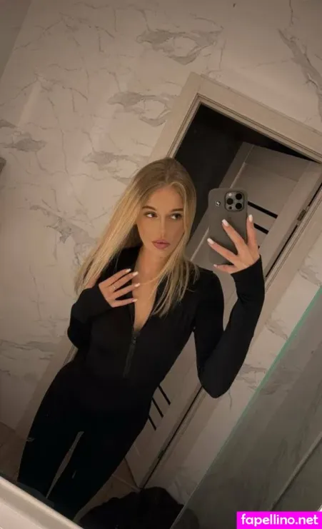 Lisa Knows OnlyFans Thumbnail #h0RVWWdAAO