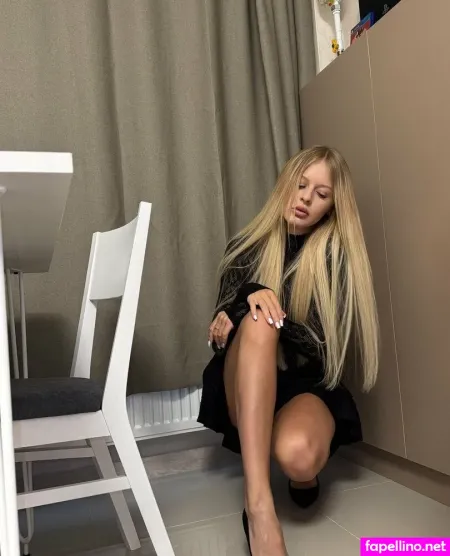 Lisa Knows OnlyFans Thumbnail #poAYORfSuY