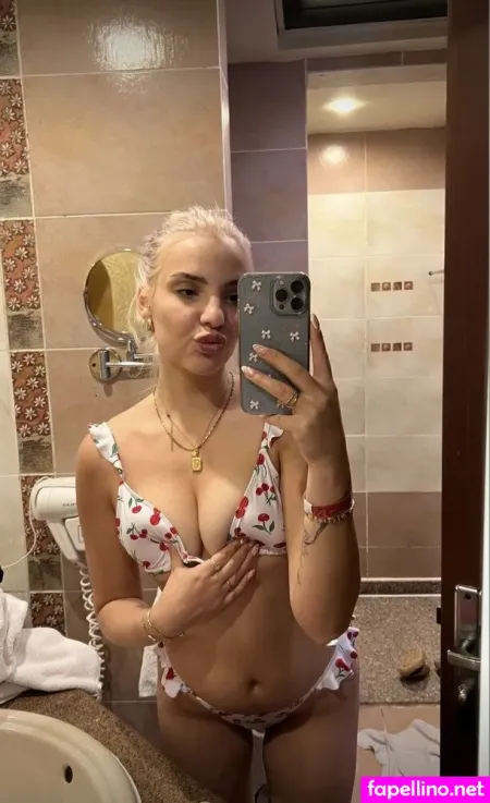 Lisa Marie Schrholz OnlyFans Thumbnail #6zyRo9Ybxz