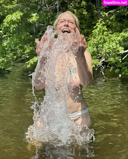 Lisa Onthe Weekend OnlyFans Thumbnail #VsjllHg8AB