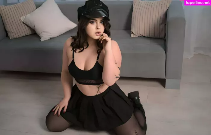 Lisa Pussy Princess OnlyFans Thumbnail #l3SyD4eMPL