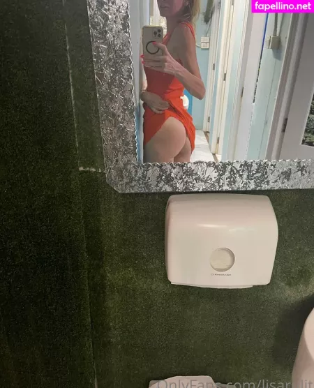 Lisa Rulit OnlyFans Thumbnail #l12g9T4JDl