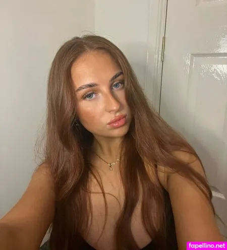 Lisa Sutherland OnlyFans Thumbnail #Ee4GccbOYn