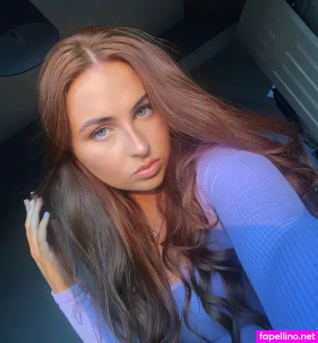 Lisa Sutherland OnlyFans Thumbnail #J1QkMaqXWz