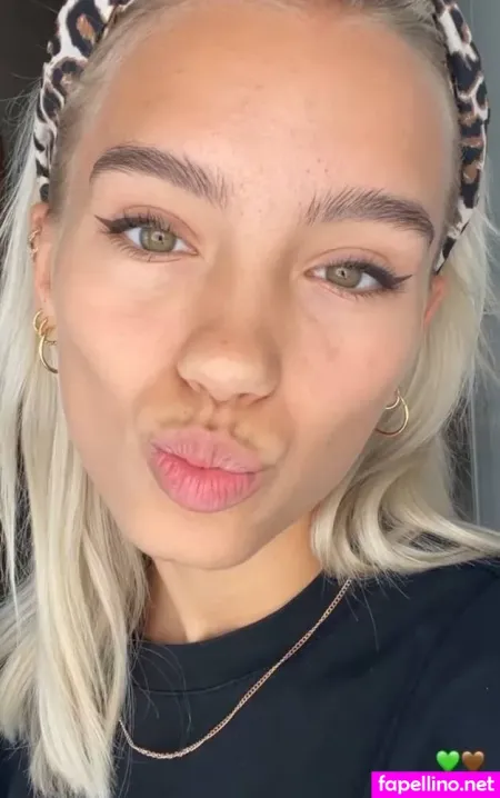 Lisa Und Lena OnlyFans Thumbnail #kkn29CeARa
