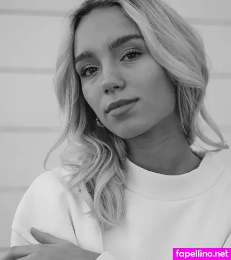 Lisa Und Lena OnlyFans Thumbnail #mUq2hJcmZ5