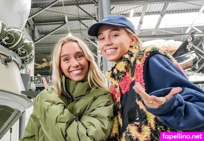 Lisa Und Lena OnlyFans Thumbnail #merRvH5N0q