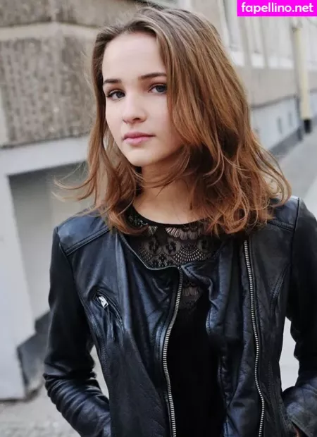 Lisa Vicari OnlyFans Thumbnail #8VVnTNBotN