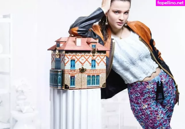 Lisa Vicari OnlyFans Thumbnail #kfzLWZY6hk