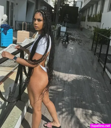 Lisa2freaky OnlyFans Thumbnail #2GyfVpGmtv