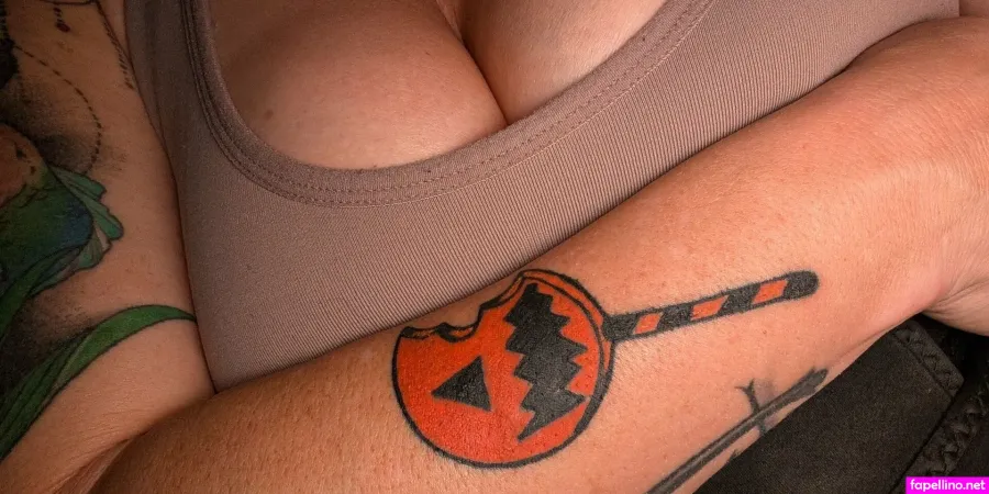 Lisaannpinelli OnlyFans Thumbnail #Lk1JH7hyEh