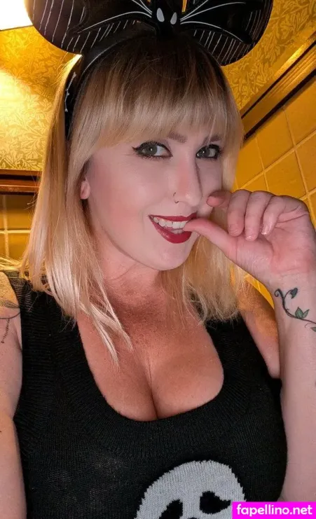 Lisaannpinelli OnlyFans Thumbnail #fDL49ppGQL