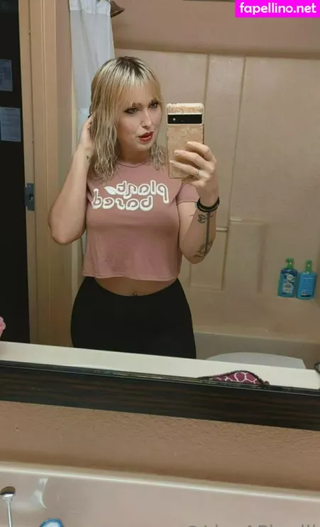 Lisaapinelli OnlyFans Thumbnail #Bf3RZhYafn