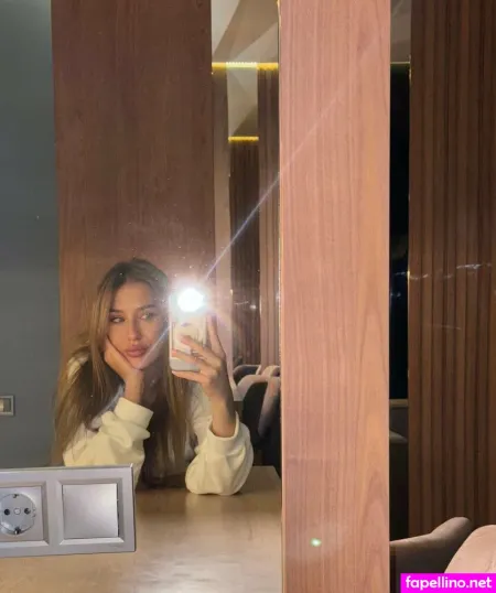 Lisabecker OnlyFans Thumbnail #Rd8SFT9IDf