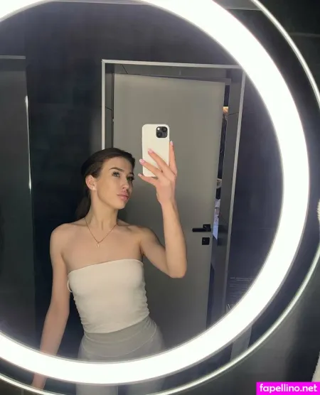 Lisabecker Main Profile Photo