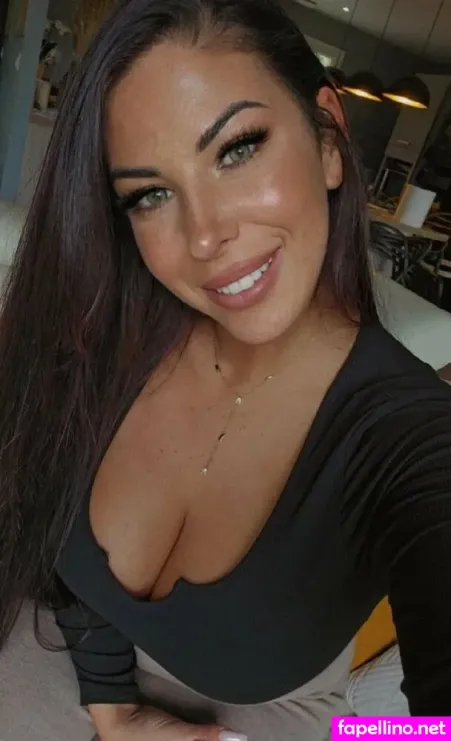 Lisadolcevita31 OnlyFans Thumbnail #VpV7sHiWMc