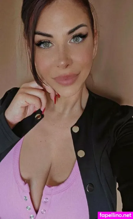 Lisadolcevita31 OnlyFans Thumbnail #YKcKXswPH3