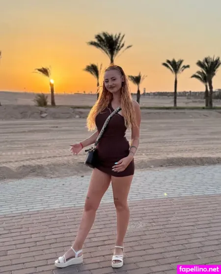 Lisahaazel 1 OnlyFans Thumbnail #5Zd9HcotI1