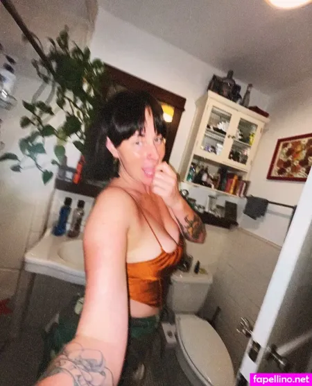 Lisahoneybae OnlyFans Thumbnail #7XWHjVqw05