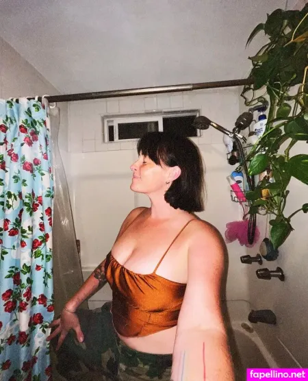 Lisahoneybae OnlyFans Thumbnail #ZWD0DLqy0r