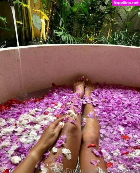 Lisahoneyfeet OnlyFans Thumbnail #HwNVm00ajS