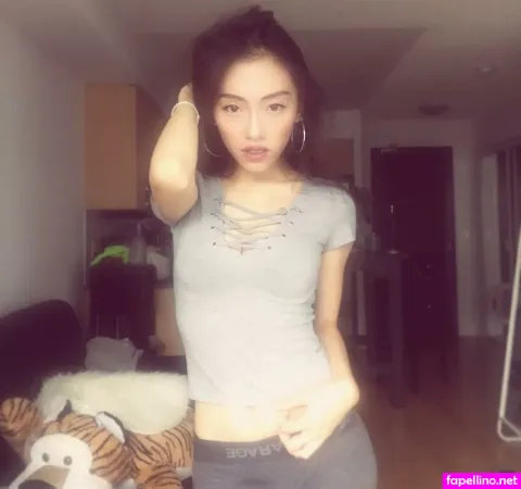 Lisahui OnlyFans Thumbnail #8M9vtS50hE