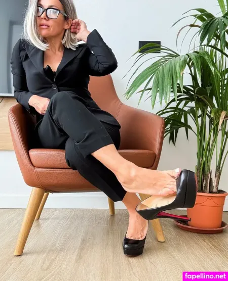 Lisakunzfeetof OnlyFans Thumbnail #CXeJyGelK0