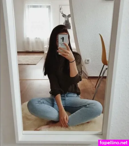 Lisaliebestoll OnlyFans Thumbnail #cHkXCqvU5c
