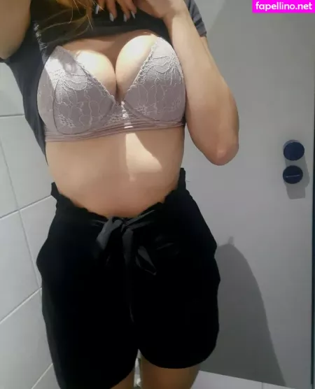 Lisaluxx Official OnlyFans Thumbnail #Lu5FZiLNj3