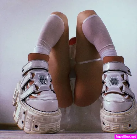 Lisara OnlyFans Thumbnail #I8GEUDzq8I