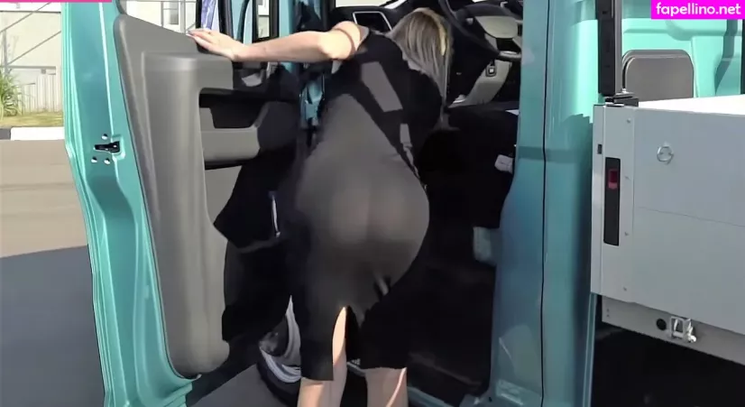 Lisarulit OnlyFans Thumbnail #Xy6mywy4fq