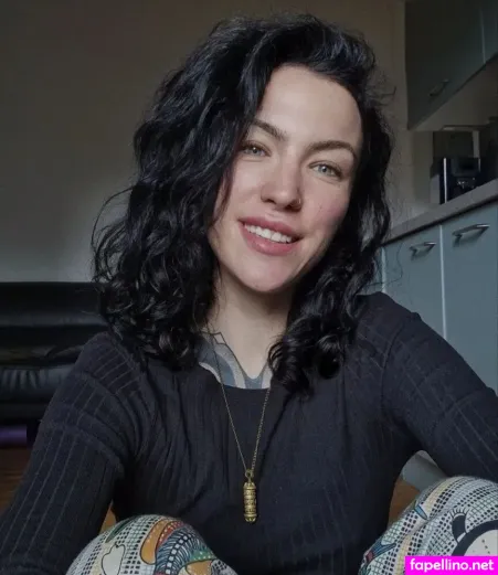 Lisbeth Mueller OnlyFans Thumbnail #qgwcbzmgKV