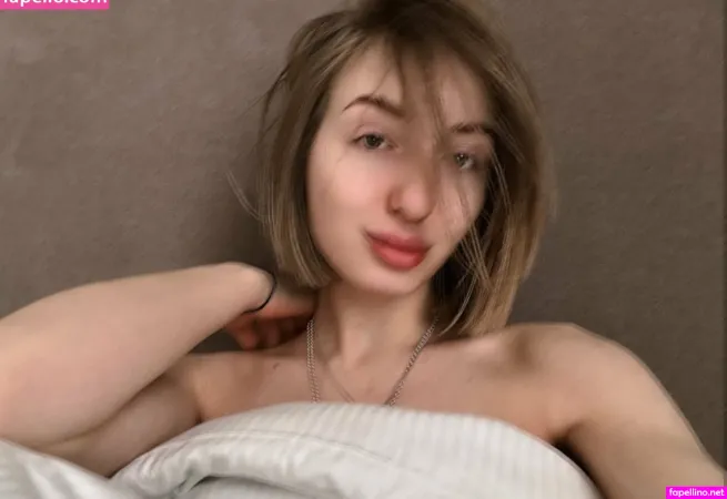 Lissa Alina OnlyFans Thumbnail #j8XCIRc3cZ