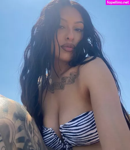 Listapia OnlyFans Thumbnail #hY8oCHGGA6