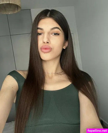 Litlleannie OnlyFans Thumbnail #r0Pfr9yMPV