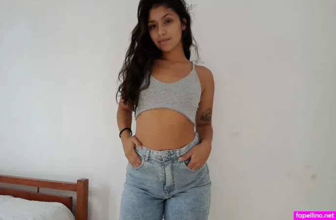 Little Angie OnlyFans Thumbnail #F0xiAvIVLO