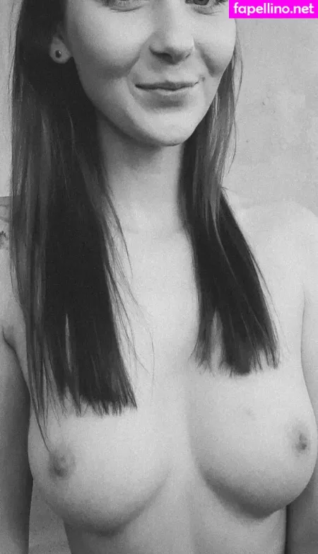 Little Bee OnlyFans Thumbnail #HdGzi2Oxp1